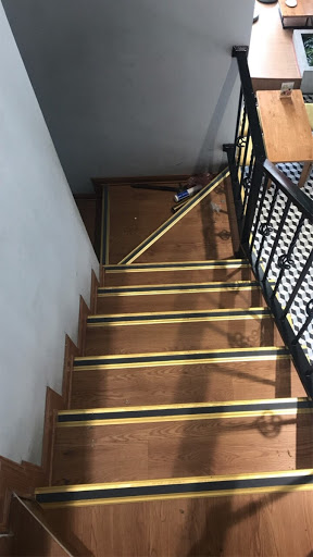 Nơi cung cấp nẹp chống trơn trượt cầu thang với giá rẻ TPHCM