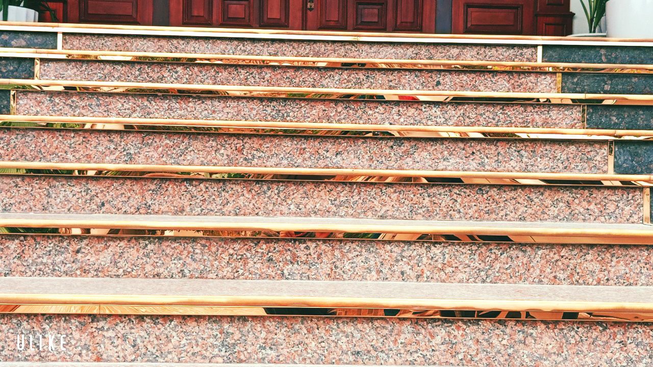 5 lý do sẽ khiến bạn chọn lựa nẹp cầu thang inox cho ngôi nhà của mình