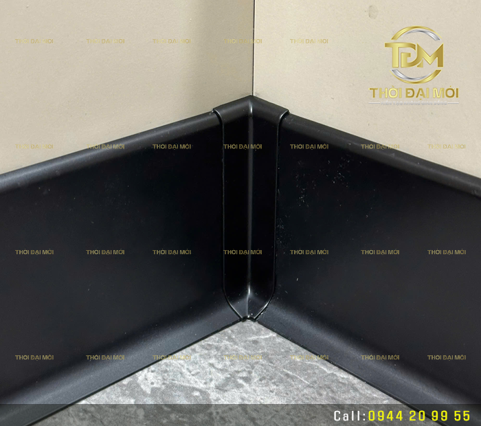 Giải pháp len nhôm chân tường cho công trình nội thất ở vùng khí hậu Việt Nam