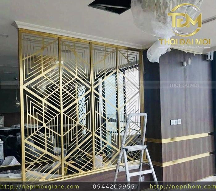 Làm mới không gian phòng ngủ với nẹp inox trang trí vách