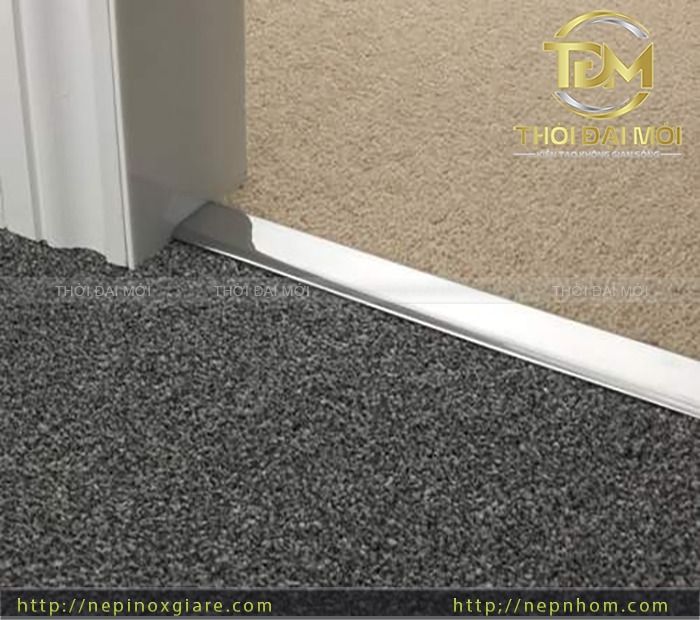 Bí Mật Đằng Sau Một Tấm Thảm Phẳng Đẹp Hoàn Hảo