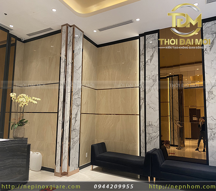 Che mạch gạch lệch màu và bong tróc nhanh chóng với nẹp inox trang trí gạch