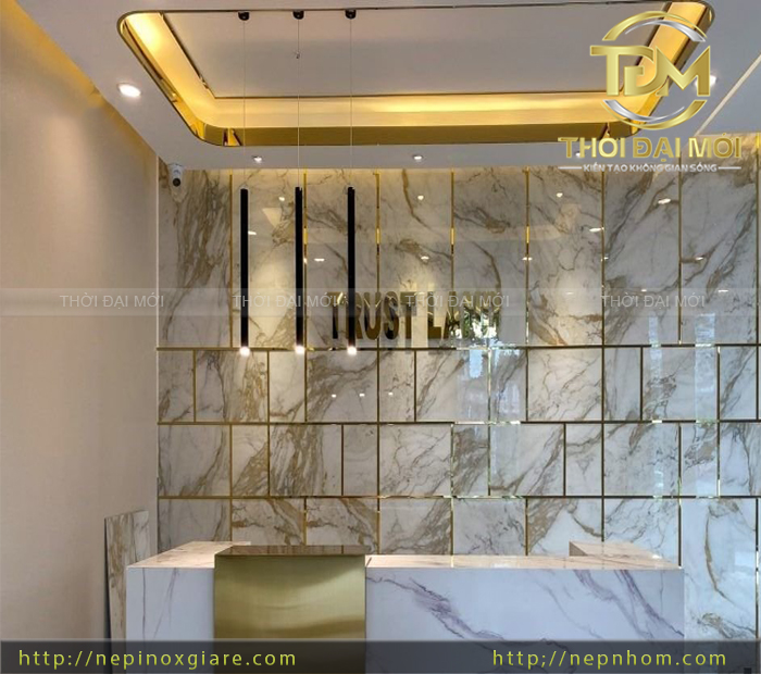 Góc Cong Hoàn Hảo Cho Trần Thạch Cao Với Nẹp Inox 304 Sắc Nét