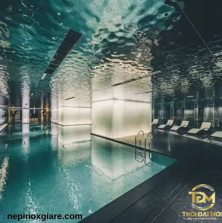 Lát Gạch Sơn Tường Qúa Nhàm Chán? Thử Ngay Tấm Inox Sóng Nước!