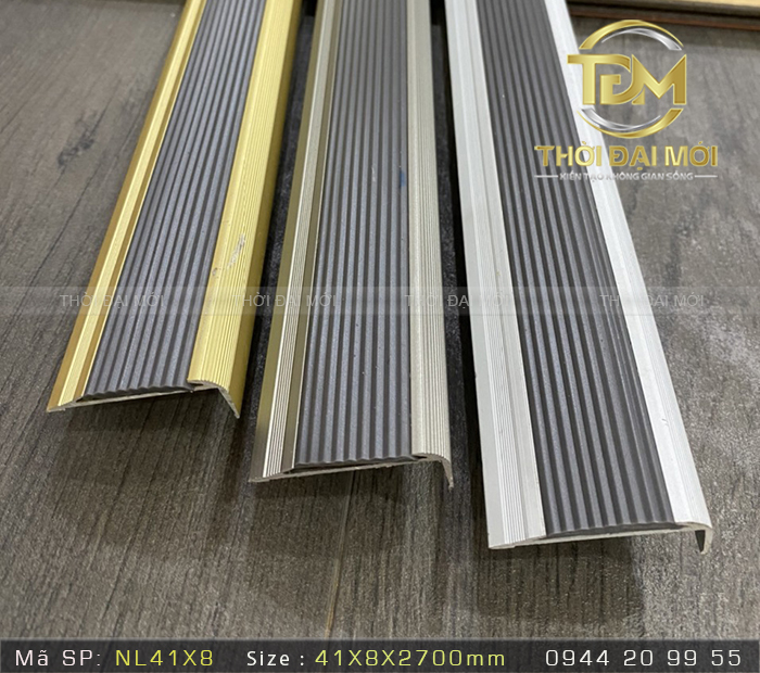 Nẹp Chống Trượt Cầu Thang An Toàn Khi Đi Lại