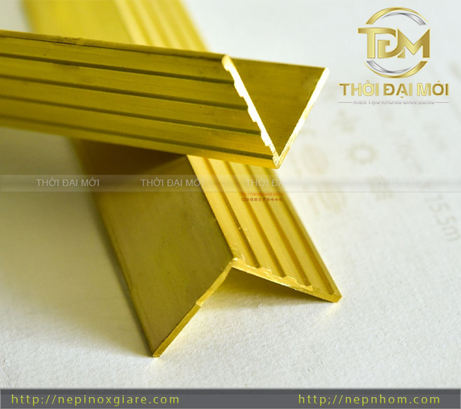 Tại Sao Công Trình Cao Cấp Không Thể Thiếu Nẹp Đồng Chữ V?