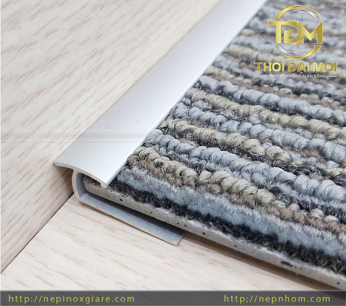 Nẹp Thảm Nhôm: Bảo Vệ Mép & Hoàn Thiện Sàn Đẳng Cấp 