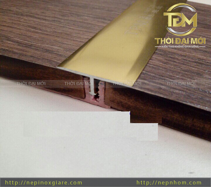 NẸP NHÔM SÀN GỖ: NGHỆ THUẬT GIAO THOA GIỮA KIM KHÍ VÀ MỘC