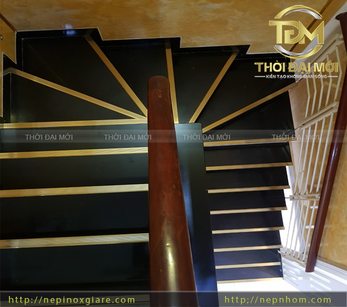 Tăng Tuổi Thọ Cầu Thang Với Nẹp Inox Chất Lượng Cao