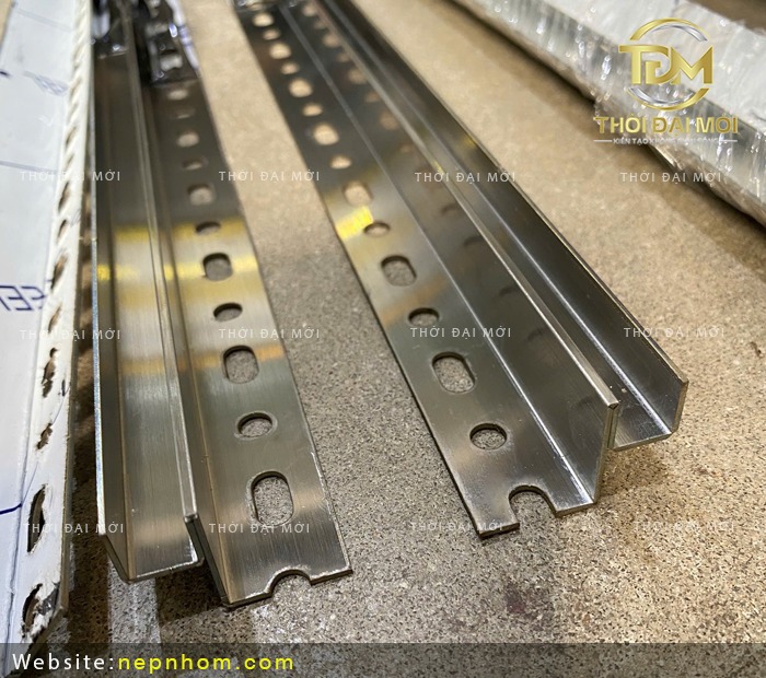 Bạn có đang mua nhầm nẹp inox kém chất lượng mà không biết?