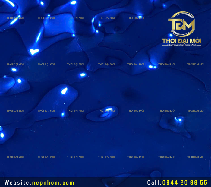 Cách tấm inox sóng nước khiến không gian mát hơn trong mùa nắng nóng