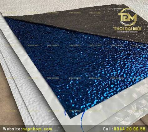 Khám Phá Tấm Inox Sóng Nước – Điểm Nhấn Nghệ Thuật Trong Trang Trí