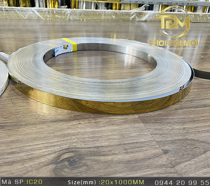 Mách Bạn Cách Ứng Dụng La Cuộn Inox 304 Trong Trang Trí Trần