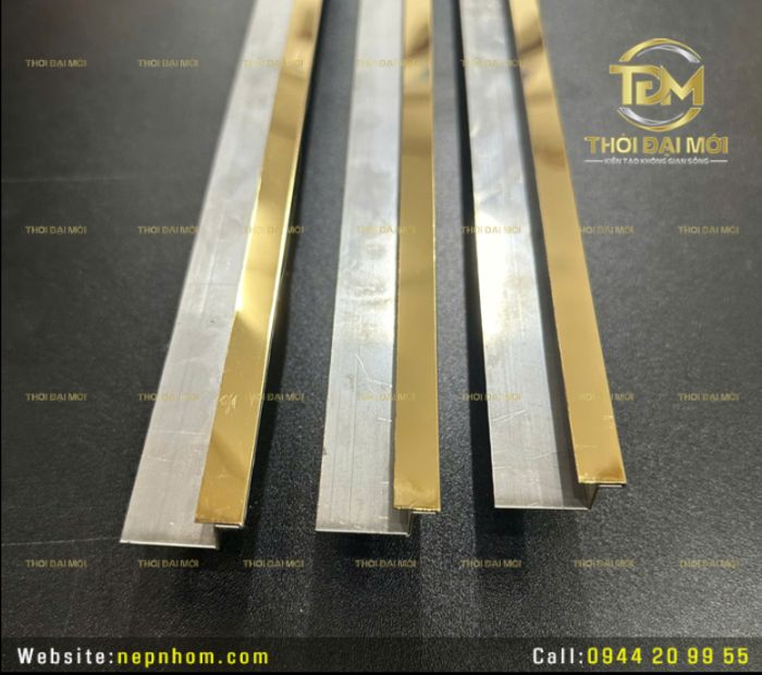 Nẹp H Inox Có Bị Lỏng Khi Kẹp Gạch Không? 3 Dấu Hiệu Cho Thấy Khe Nẹp Không Khớp Với Độ Dày Gạch