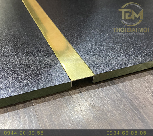 Nẹp Nhôm Chữ U: Thanh Viền Trang Trí & Hoàn Thiện Nội Thất Cho Mọi Công Trình 
