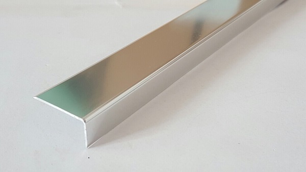 Nẹp chữ L bằng inox hay nhôm sẽ hợp với nội thất của bạn? 