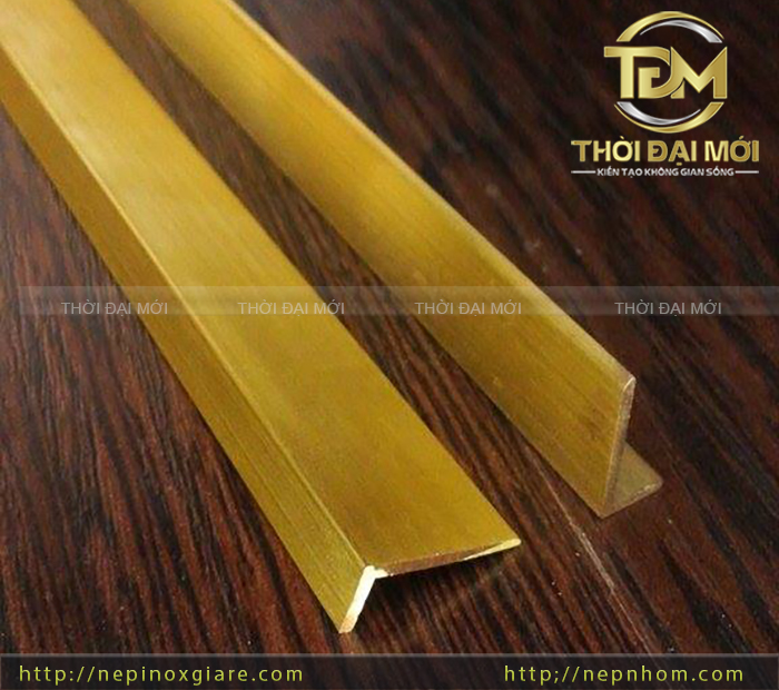 Hoàn Thiện Góc Vuông Chuẩn Đẹp Nhờ Nẹp Đồng Trang Trí Chữ L