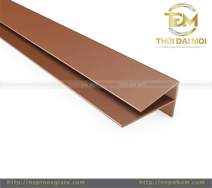 Lắp Nẹp Đồng Chữ L Ngay Từ Đầu Để Tránh Sửa Chữa Về Sau
