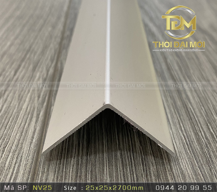 Mách Bạn Giải Pháp Hoàn Thiện Cạnh Bàn Với Nẹp Nhôm Chữ V