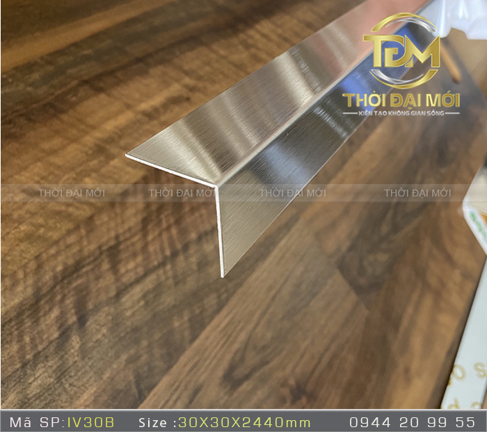 Ứng Dụng Nẹp Inox Chữ V Để Bo Góc Bàn Bếp Đá Chống Mẻ Cạnh