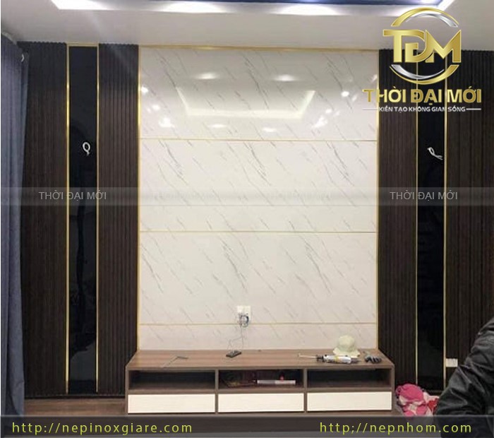 Nẹp inox góc vuông 2 cánh có chắc chắn hơn loại 1 cánh không? 