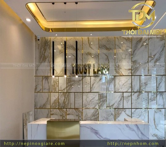 Bí Quyết Tạo Hiệu Ứng Trần Bay Với Nẹp Inox Trang Trí Hiện Đại
