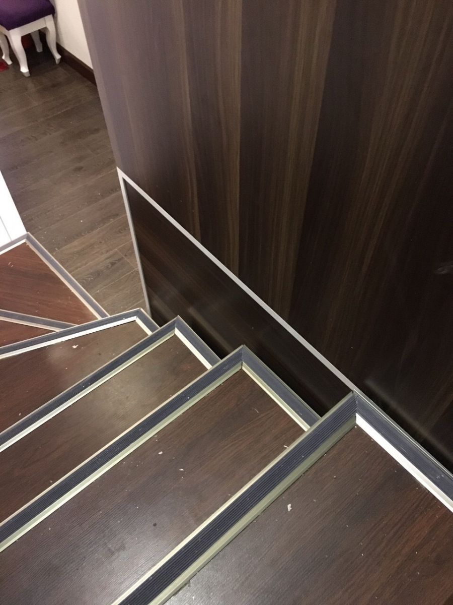 Cách chọn nẹp nhôm cầu thang phù hợp