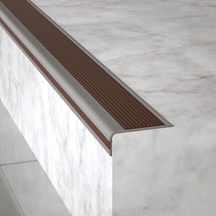 Nẹp Nhôm Cầu Thang Hoàn Thiện Mũi Bậc Chuẩn Kỹ Thuật