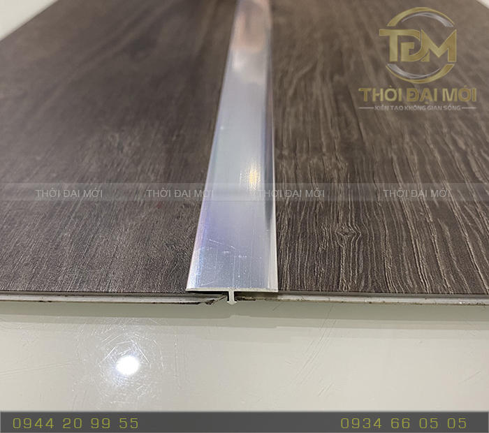Nẹp nhôm sàn nhựa và điểm yếu thầm lặng khiến sàn nhanh xuống cấp