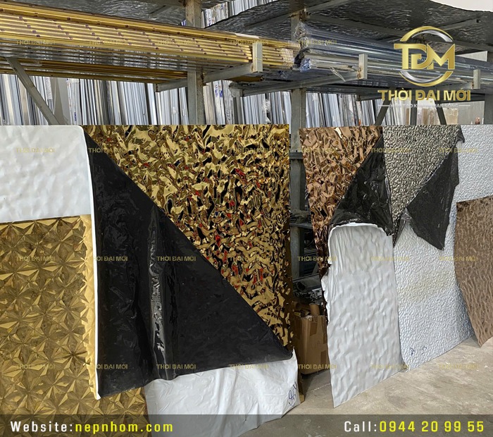 Quan niệm sai lầm về lắp đặt nẹp inox sóng nước khiến không gian tù bí