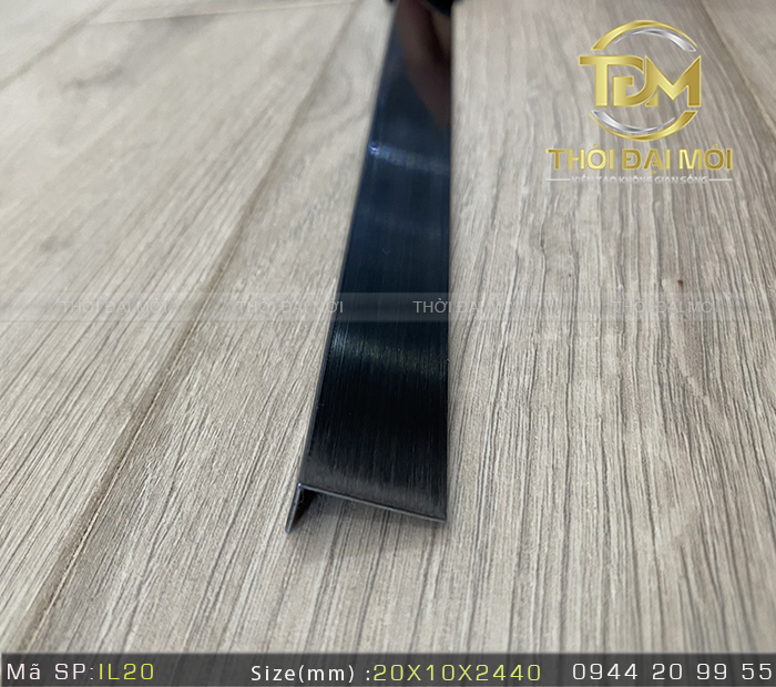 Sử dụng nẹp inox chữ L trong thi công sàn gạch, đá 