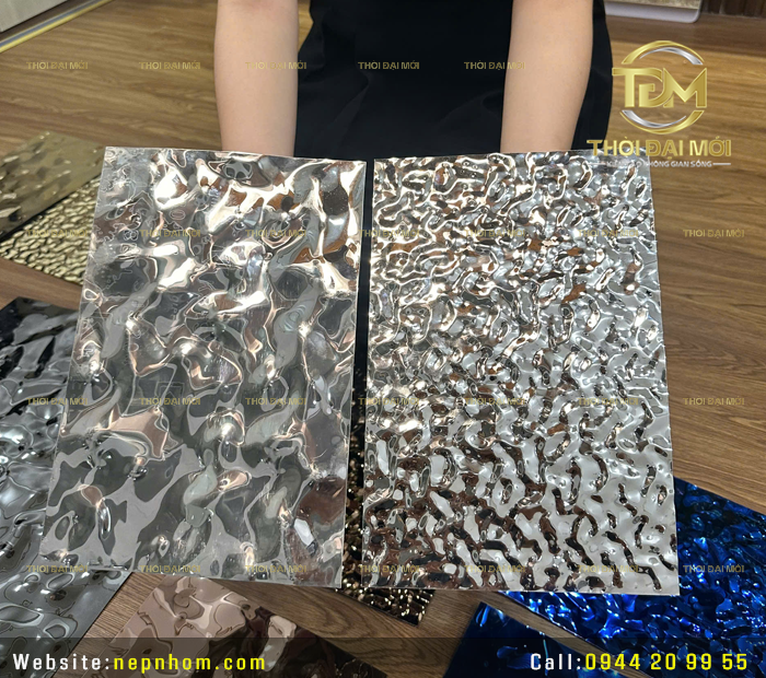 Tấm inox sóng nước và cách làm trần nhà bớt đơn điệu