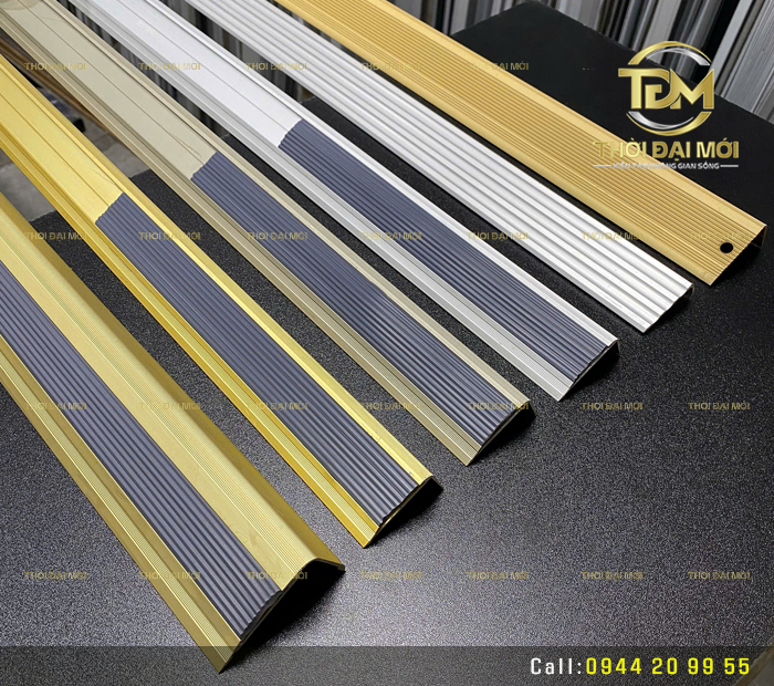 Vì sao nẹp nhôm cầu thang là phụ kiện quen thuộc tại các phòng Gym hiện đại?