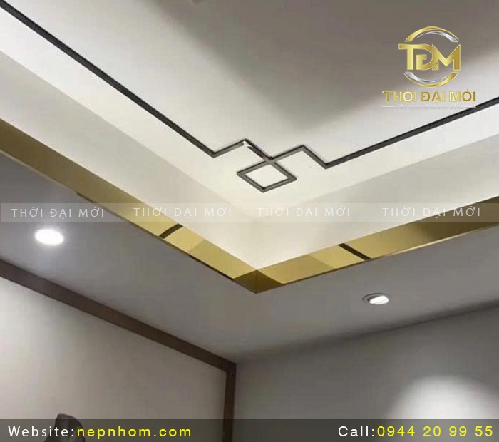 Vì sao trần cao cấp luôn ưu tiên nẹp inox thay vì nẹp nhôm?