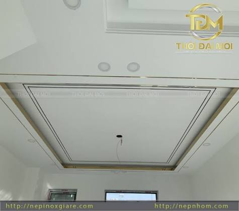 Ý Tưởng Thiết Kế Trần Nhà Độc Bản Khiến Vạn Người Mê Với Nẹp Inox Trang Trí Trần