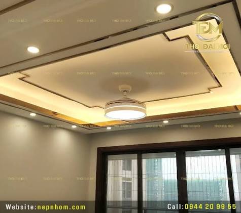 Ý Tưởng Thiết Kế Trần Nhà Độc Bản Khiến Vạn Người Mê Với Nẹp Inox Trang Trí Trần