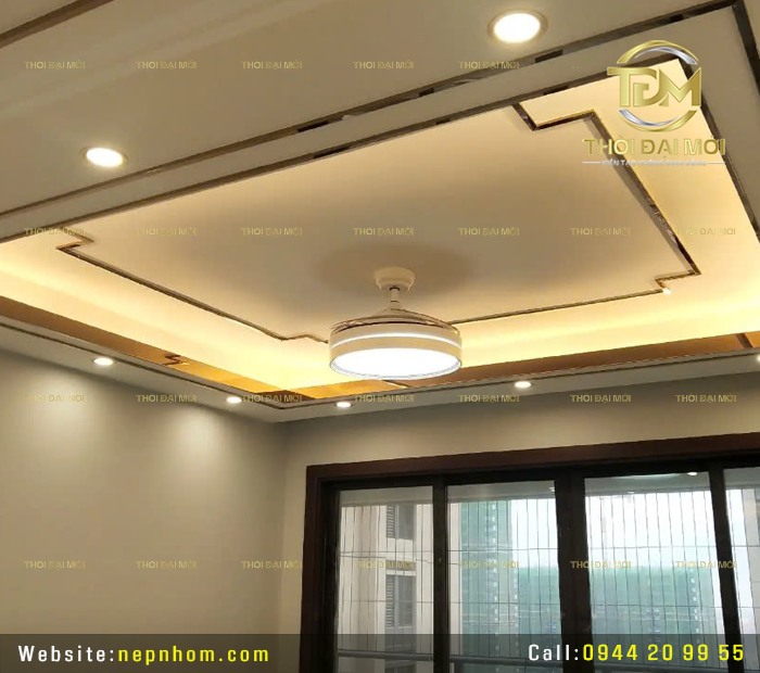 Ý Tưởng Thiết Kế Trần Nhà Độc Bản Khiến Vạn Người Mê Với Nẹp Inox Trang Trí Trần