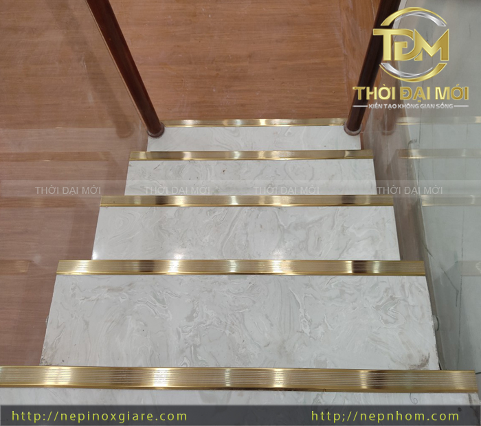 Tăng Tuổi Thọ Cầu Thang Với Nẹp Inox Chất Lượng Cao