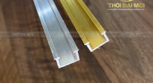 Cách phối nẹp nhôm chữ U với gỗ, đá và kính hài hòa hơn