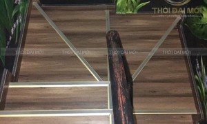 Cách nẹp nhôm cầu thang tăng độ an toàn cho khách tại các nhà hàng