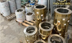La Cuộn Inox 304 Bị Cong Mép Sau Khi Dán: Do Cuộn Vật Liệu Hay Do Bề Mặt Thi Công?