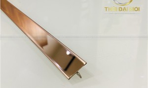 Nẹp inox khe tường – phân tích kỹ thuật xử lý khe co giãn cho mảng ốp lớn