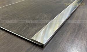 Nẹp nhôm sàn nhựa – giải pháp hoàn thiện chuyên biệt cho sàn SPC và vinyl hiện đại