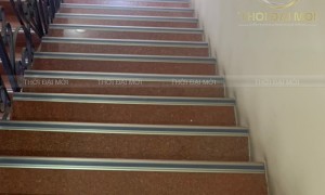 Những yếu tố ảnh hưởng đến độ bền của nẹp nhôm cầu thang