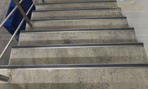 Xu hướng sử dụng nẹp nhôm cầu thang trong thiết kế nội thất hiện đại