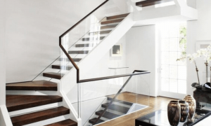 Cách bảo quản và vệ sinh các loại cầu thang trong căn hộ