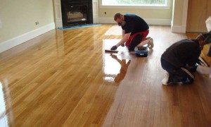 Làm thế nào để nẹp khắc phục khi sàn nhà có tiếng kêu