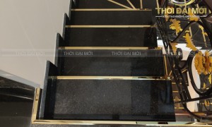 Thi công nẹp chống trượt cầu thang nhôm