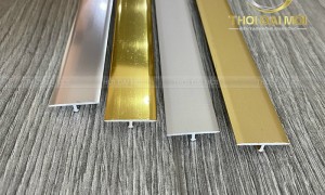 Vết nối giữa hai phòng xấu xí? Nẹp nhôm sàn nhựa che kín hoàn hảo